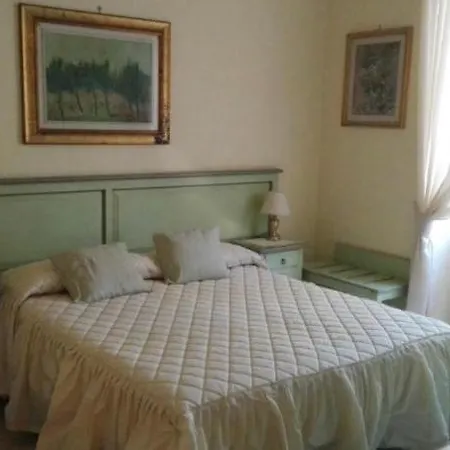 Oda ve Kahvaltı Orsini 4*